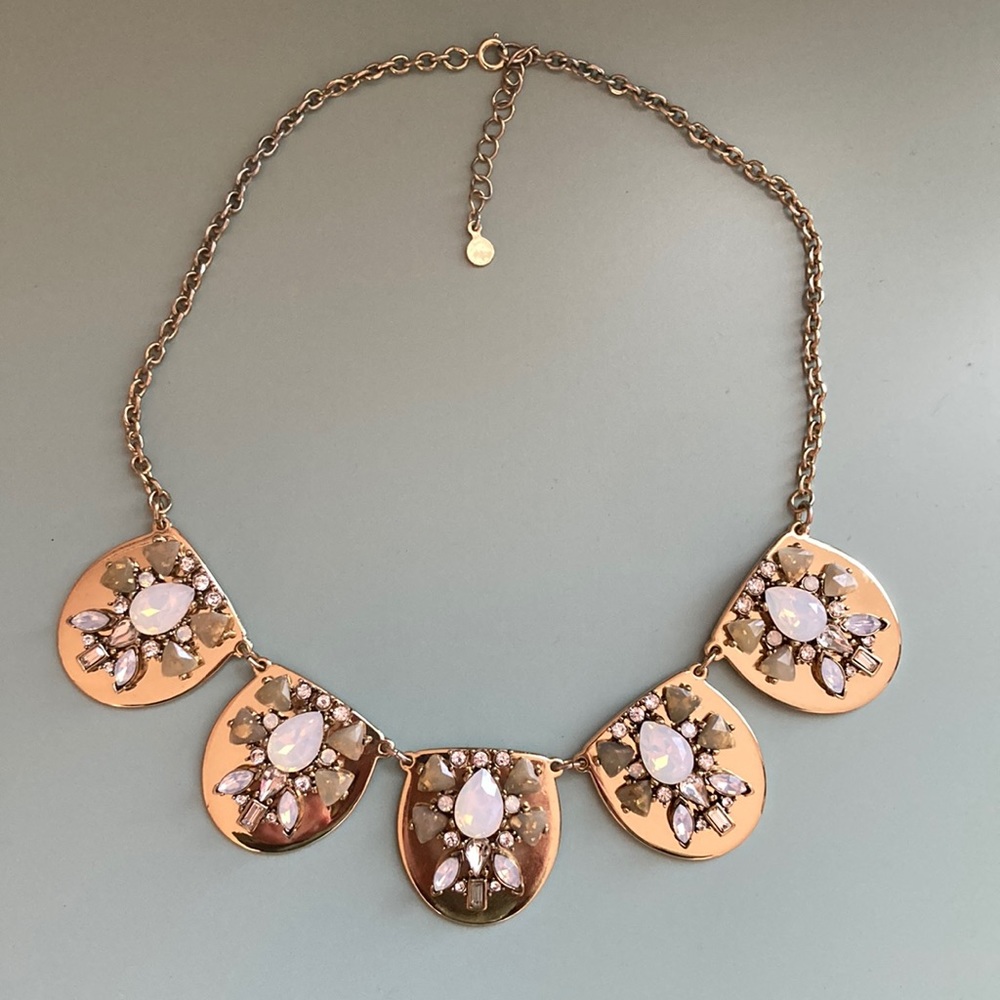 LOFT necklace. Gold plates with jewels. Adjustable.